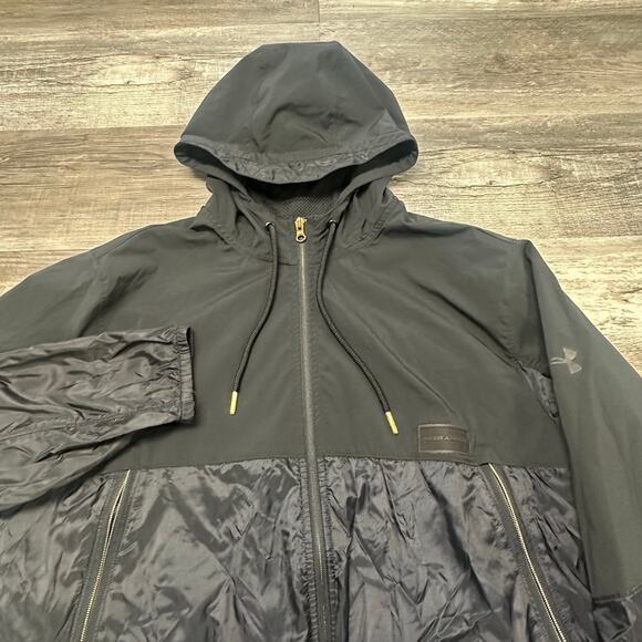 Under Armour Windbreaker Jacket Navy Black Gold Mens L Loose Fit Nylon Tech - Picture 2 of 10